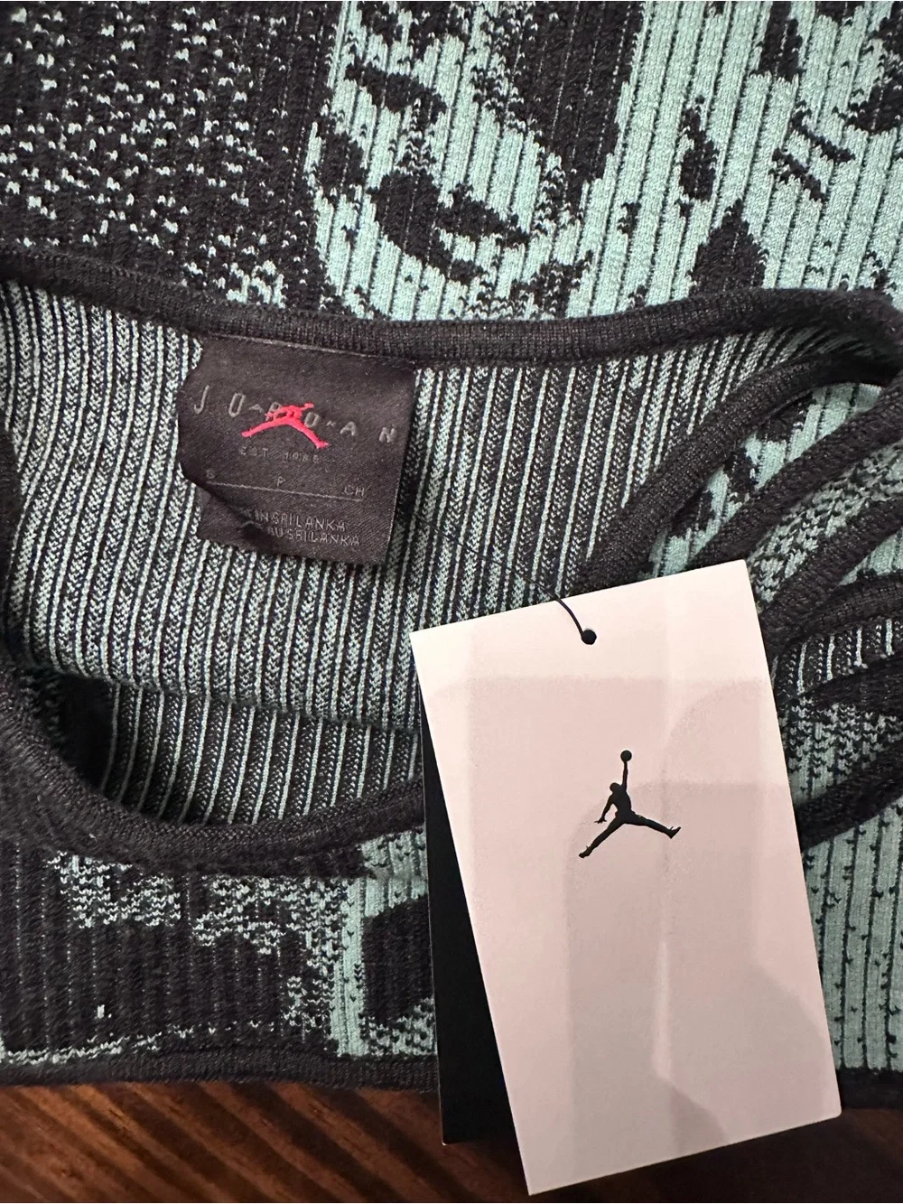 Air Jordan dress size small